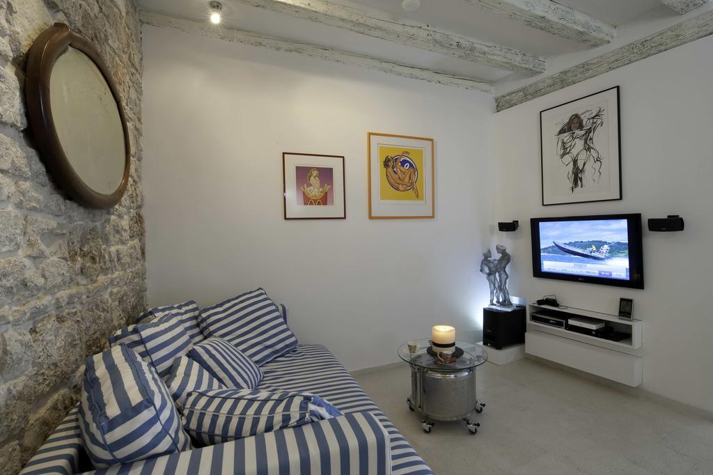 Apartment Whooart Komiža Eksteriør bilde