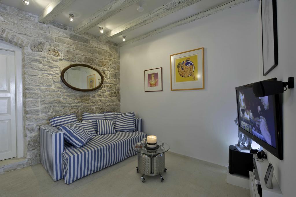Apartment Whooart Komiža Eksteriør bilde